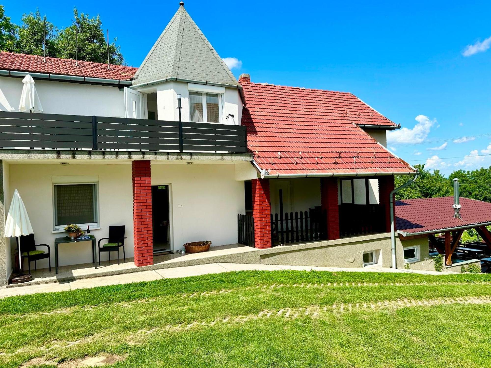 Szent Orban Panzio - Kutyabarat Apartmanok Zalakaros Bagian luar foto