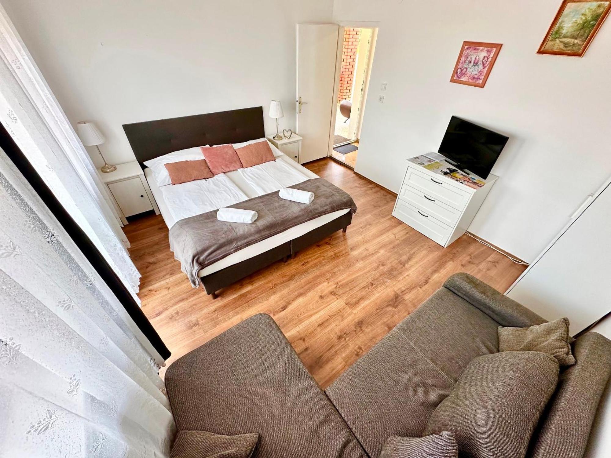 Szent Orban Panzio - Kutyabarat Apartmanok Zalakaros Bagian luar foto