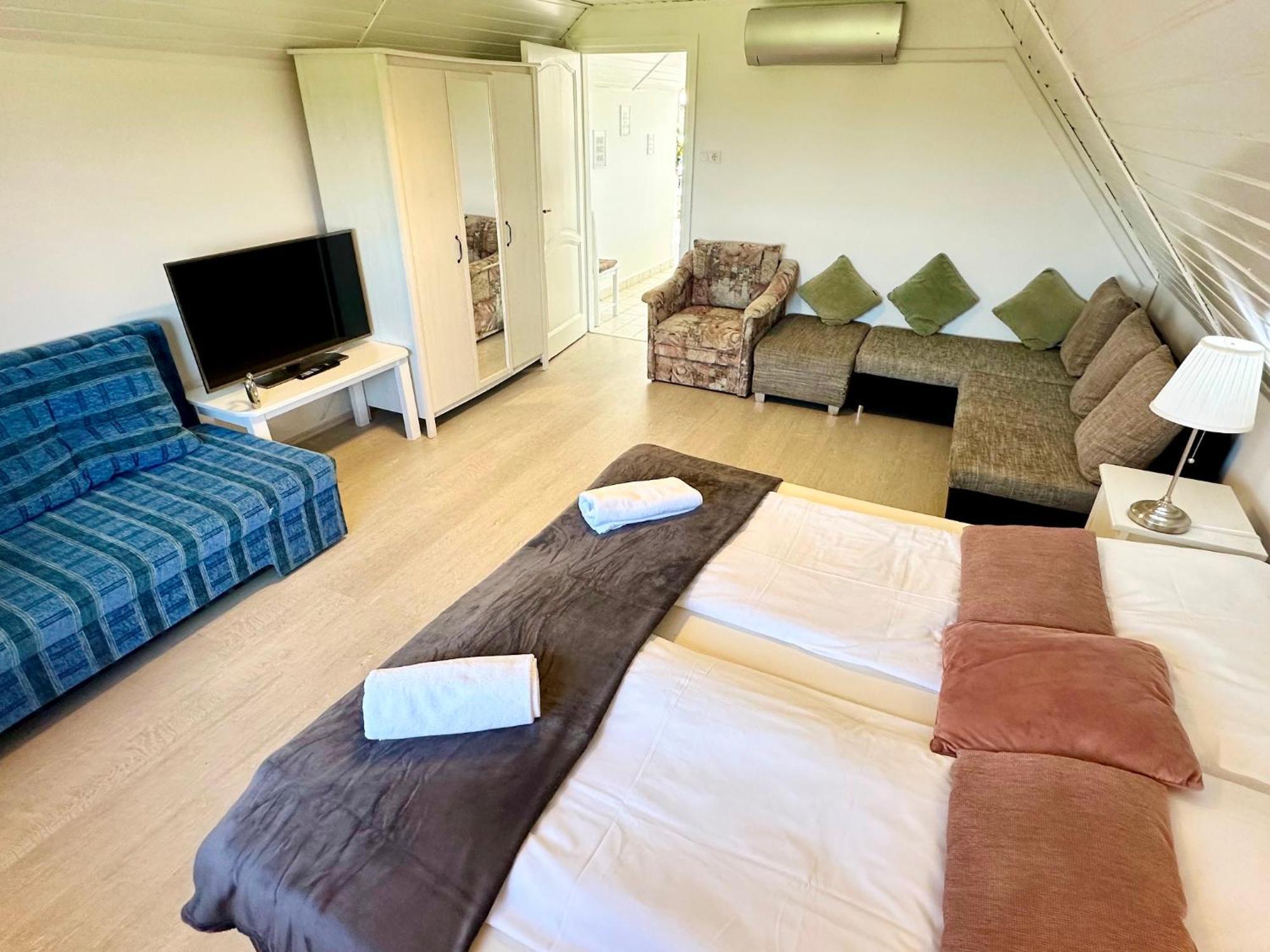Szent Orban Panzio - Kutyabarat Apartmanok Zalakaros Bagian luar foto